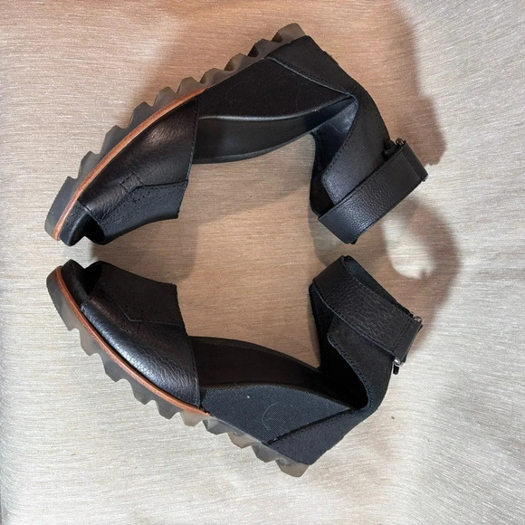 SOREL Sz 8.5 Joanie Wedges Peep Toe Ankle Strap  Zipper Velcro Closure Sandals - Picture 5 of 10